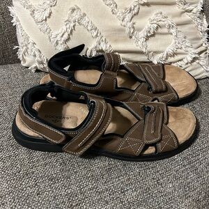 - 🌼 Dockers size 13